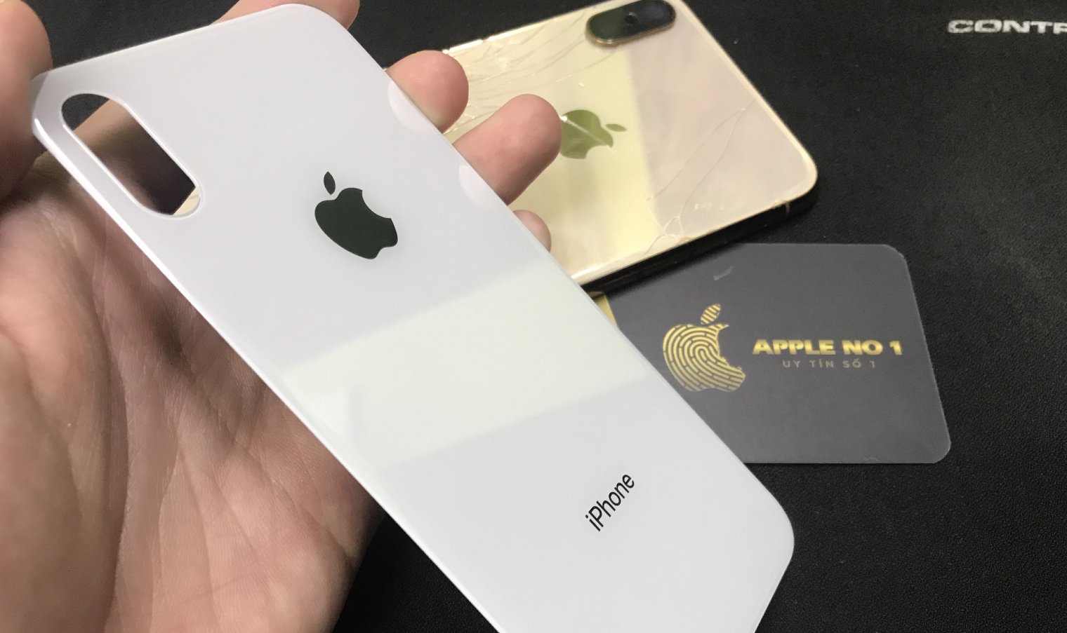 kinh lung iphone xs